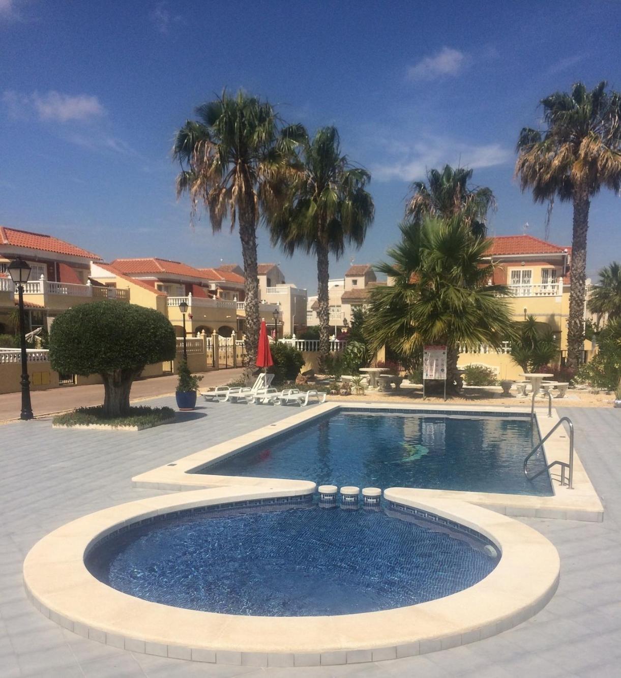 Torrevieja, La Torreta Ground Floor Apartment With Large Private Patio Garden Dış mekan fotoğraf