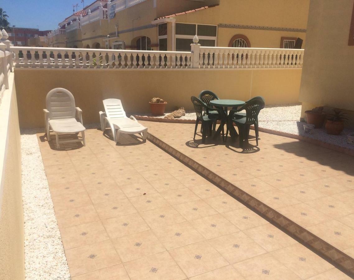 Torrevieja, La Torreta Ground Floor Apartment With Large Private Patio Garden Dış mekan fotoğraf