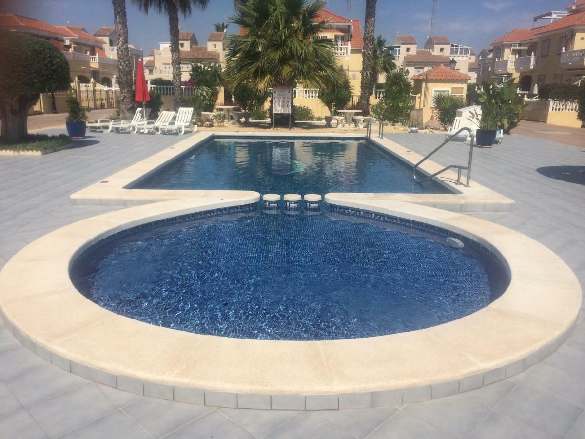 Torrevieja, La Torreta Ground Floor Apartment With Large Private Patio Garden Dış mekan fotoğraf